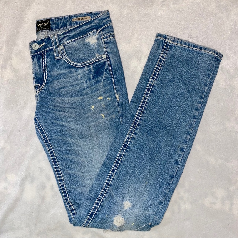 Women’s Anoname Light Wash Ripped Jeans